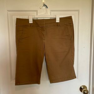 Loft brown knee-length shorts